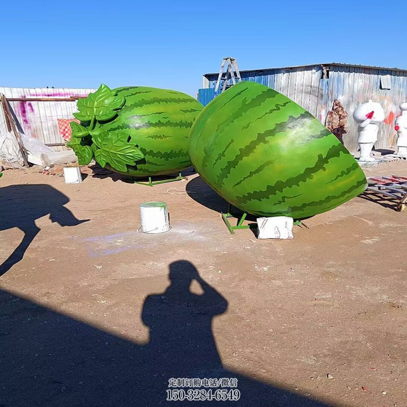 西瓜雕塑底座 广场瓜果雕塑供求 景观艺术雕塑承接