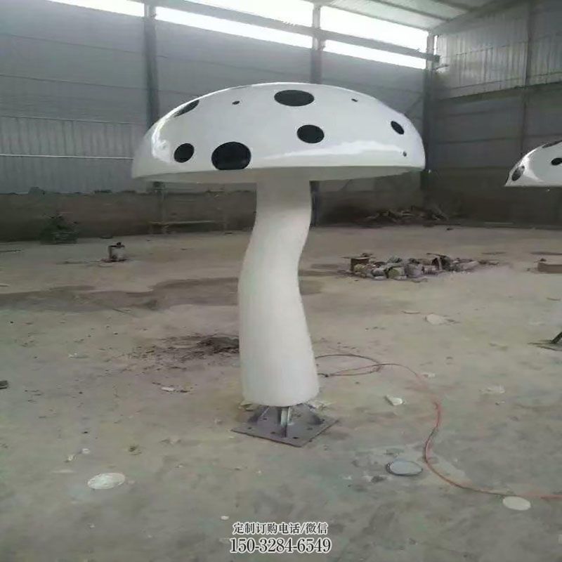 钢铸蘑菇雕塑 烤漆雕塑制造商 户外果蔬雕塑摆放制作
